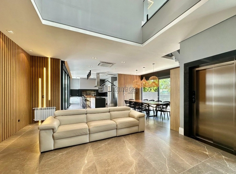 Sobrado com 400 m² mobiliado e decorado: 2ª foto da galeria de imagens do imóvel