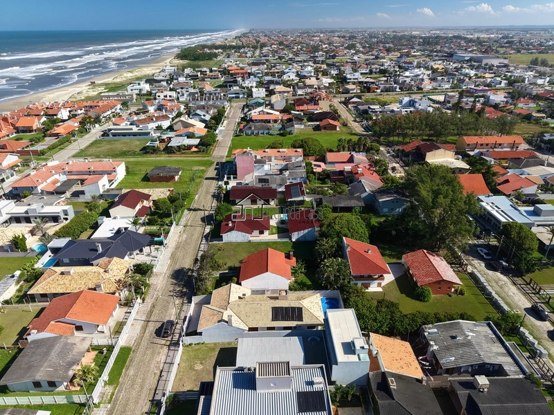 Casa à venda no Centro de Xangri-Lá, a apenas 300 metros do mar: 5ª foto da galeria de imagens do imóvel