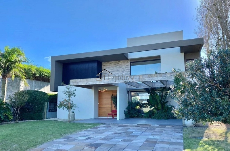 Fascinante sobrado 263m²