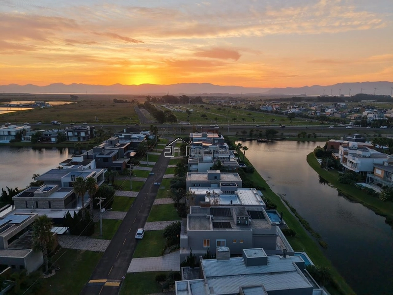 Sobrado beira lago à venda no Condomínio Enseada, em Xangri-Lá: 54ª foto da galeria de imagens do imóvel