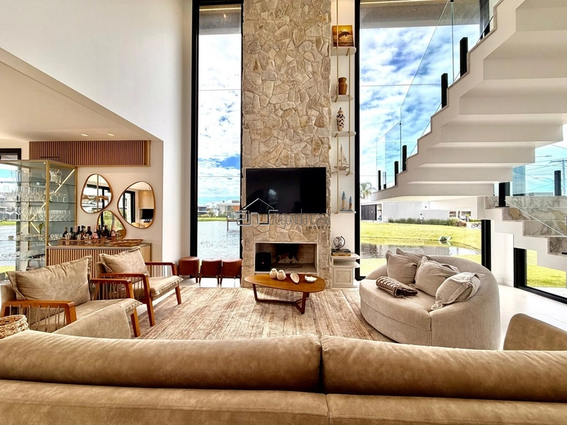 Mansão com 280m²: 5ª foto da galeria de imagens do imóvel