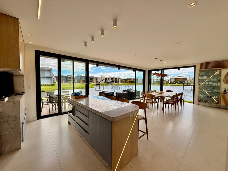 Mansão com 280m²: 11ª foto da galeria de imagens do imóvel