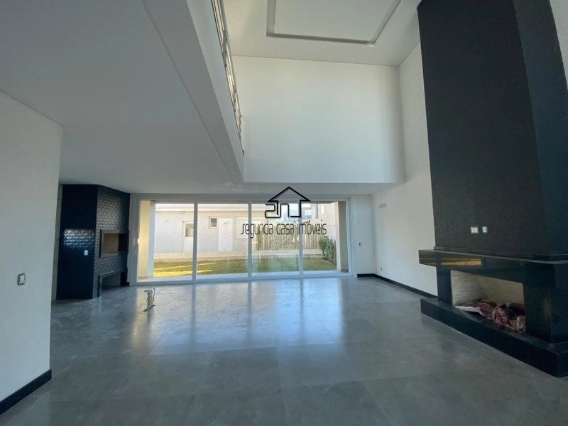 Sobrado novo e com vista para o lago: 3ª foto da galeria de imagens do imóvel