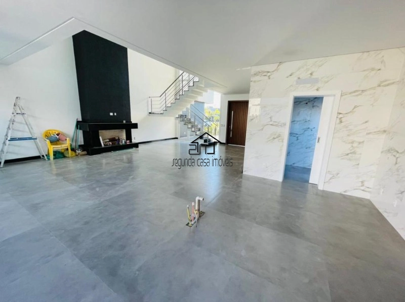 Sobrado novo e com vista para o lago: 2ª foto da galeria de imagens do imóvel