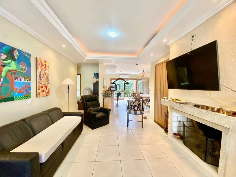 Casa frente para lago: 3ª foto da galeria de imagens do imóvel