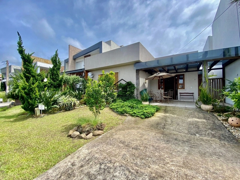 Casa frente para lago: 1ª foto da galeria de imagens do imóvel