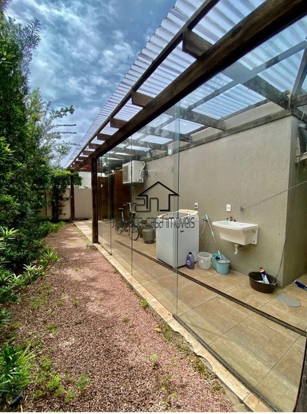 Casa frente para lago: 9ª foto da galeria de imagens do imóvel