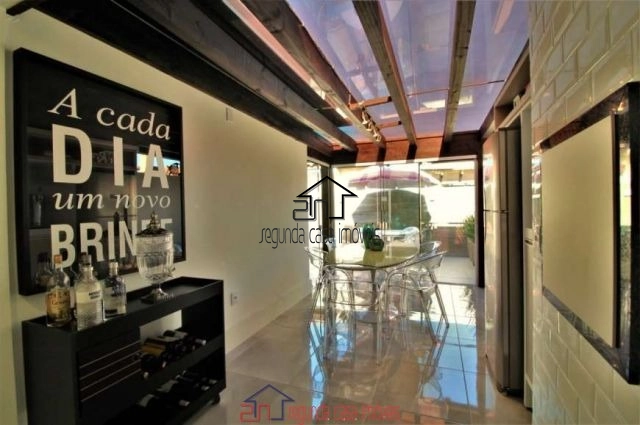 Casa 3 dormitórios: 3ª foto da galeria de imagens do imóvel