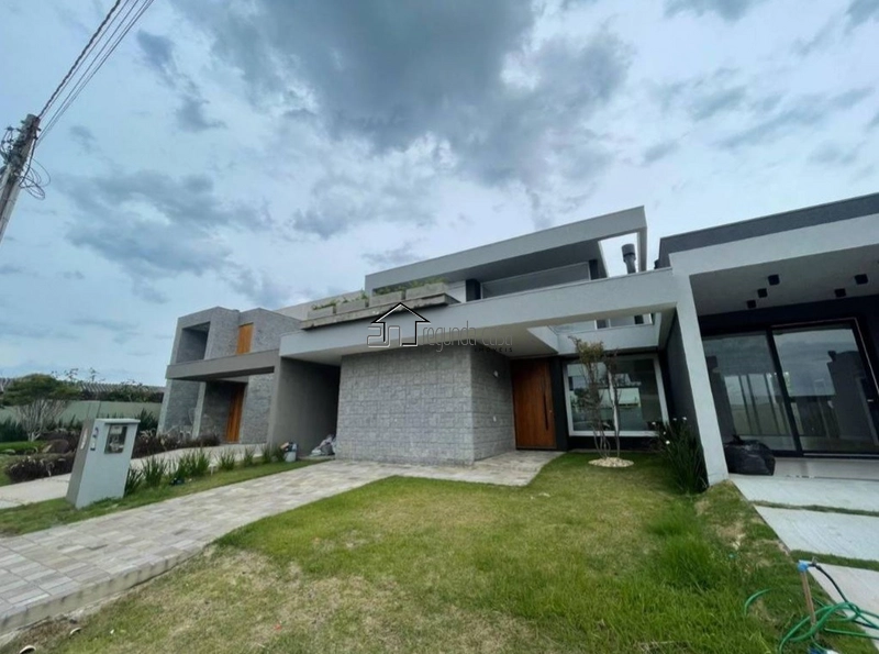 Sobrado no Condomínio Sunset