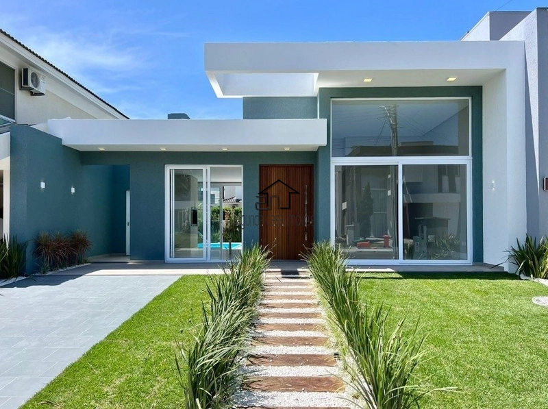Casa nova com piscina: 1ª foto da galeria de imagens do imóvel