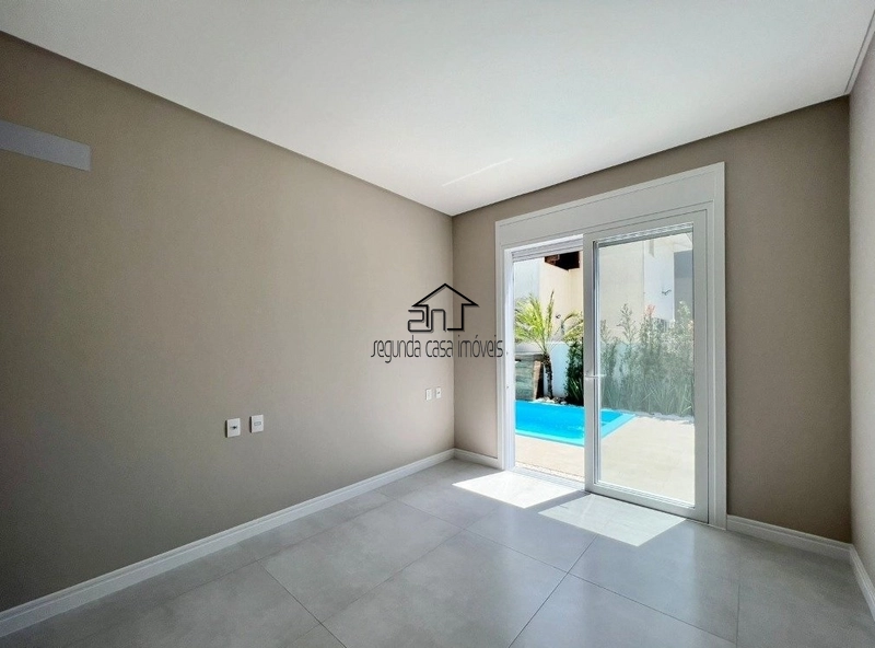 Casa nova com piscina: 6ª foto da galeria de imagens do imóvel