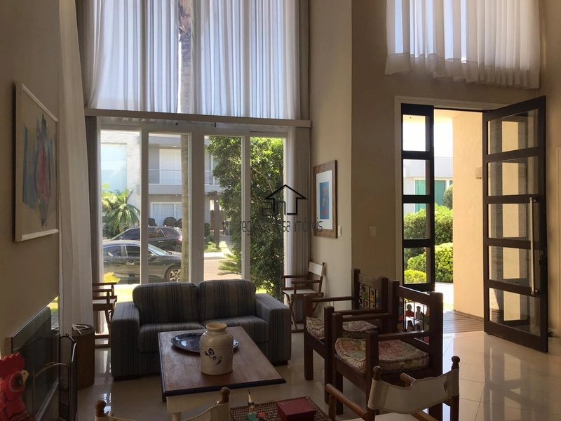 Belo sobrado no Condado de Capão: 4ª foto da galeria de imagens do imóvel