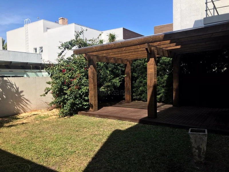 Belo sobrado no Condado de Capão: 15ª foto da galeria de imagens do imóvel