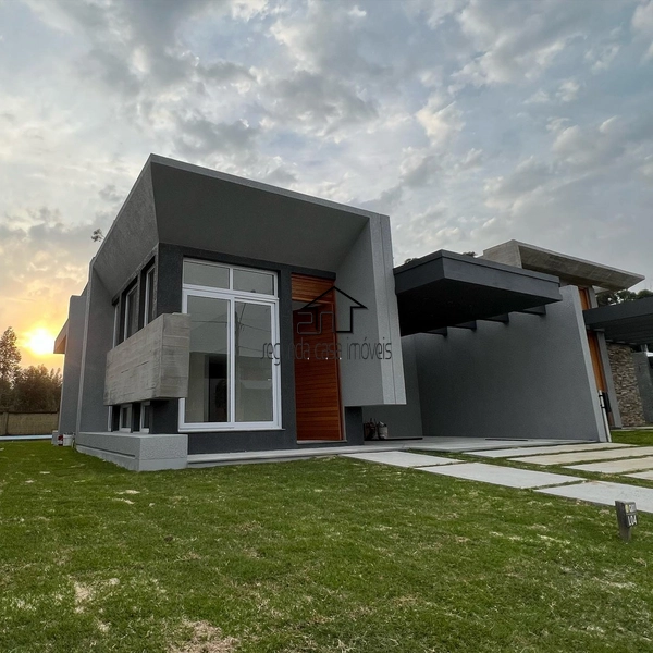 Casa nova no condomínio Dubai: 1ª foto da galeria de imagens do imóvel