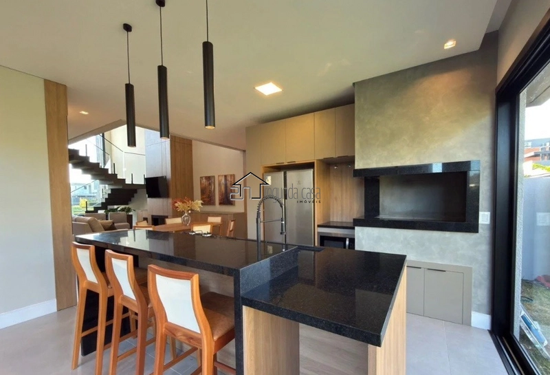 Sobrado 4 suítes: 3ª foto da galeria de imagens do imóvel