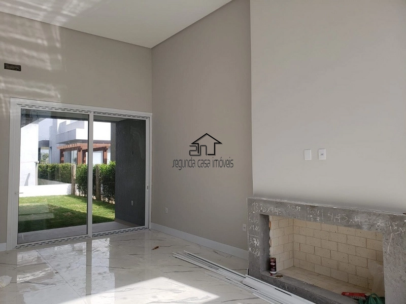 Casa com 196 m²: 3ª foto da galeria de imagens do imóvel