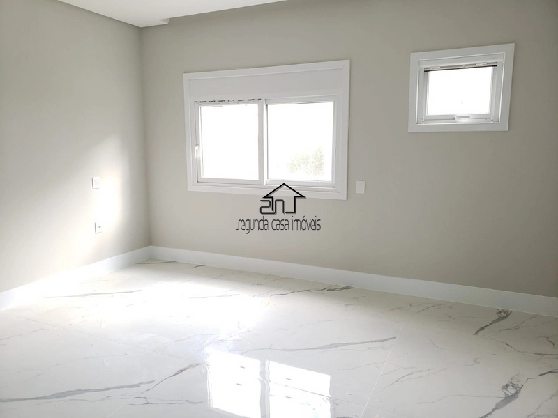 Casa com 196 m²: 4ª foto da galeria de imagens do imóvel