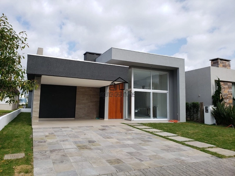 Casa com 196 m²: 1ª foto da galeria de imagens do imóvel