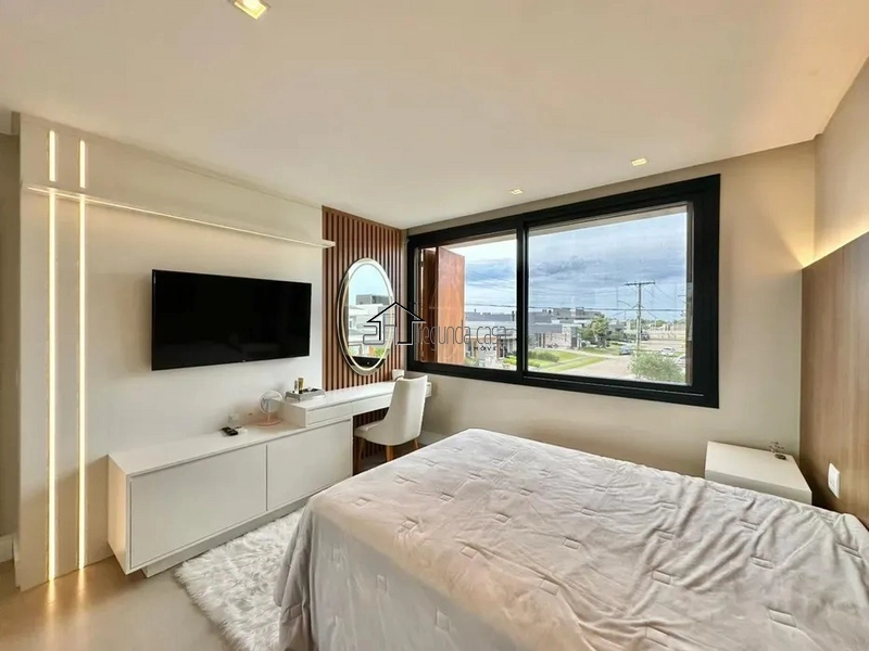 Sobrado beira lago: 13ª foto da galeria de imagens do imóvel