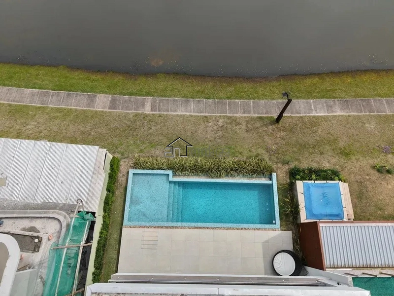 Sobrado beira lago: 24ª foto da galeria de imagens do imóvel