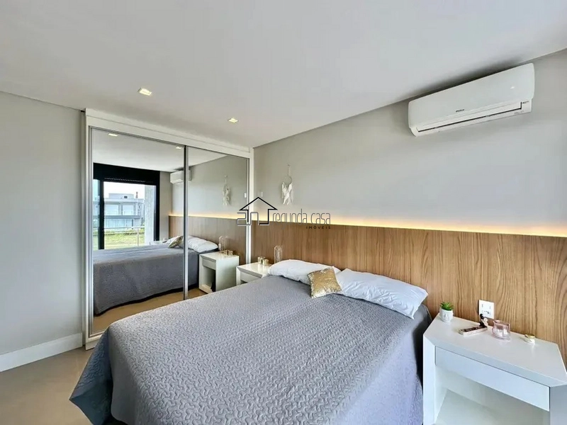 Sobrado beira lago: 18ª foto da galeria de imagens do imóvel