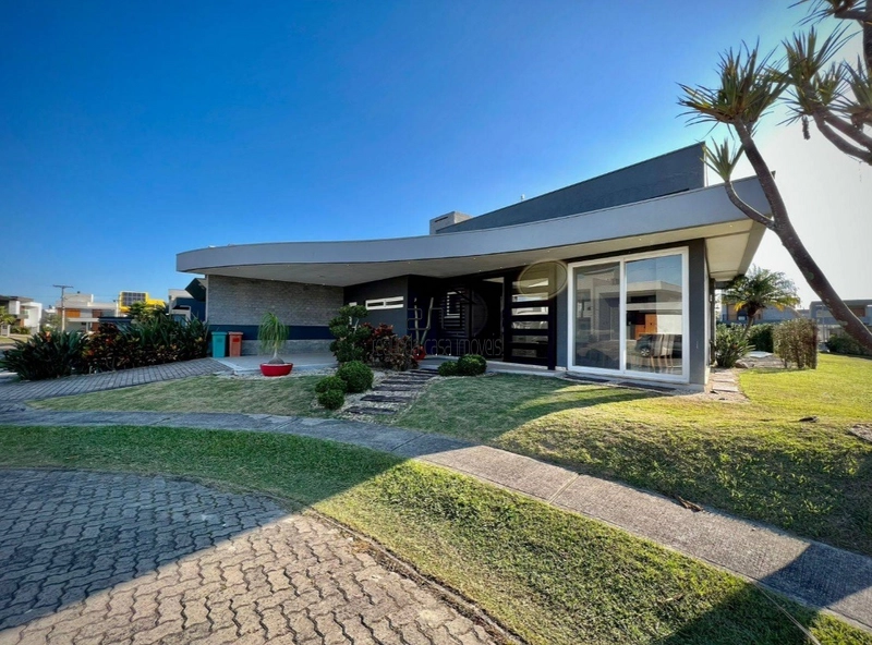 Casa 3 suítes: 1ª foto da galeria de imagens do imóvel