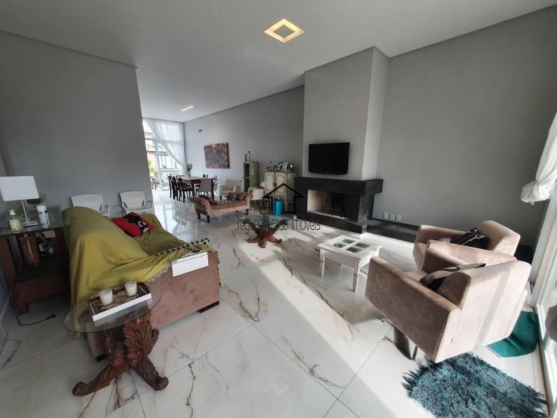 Casa beira lago: 3ª foto da galeria de imagens do imóvel