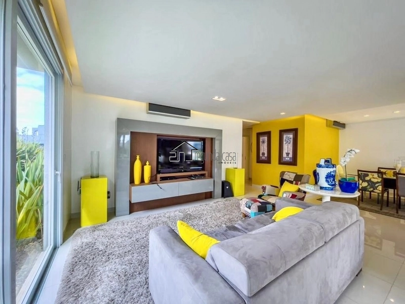 Bela casa com 225 m² mobiliada e decorada: 3ª foto da galeria de imagens do imóvel