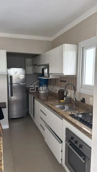 Casa mobiliada com 220m²: 3ª foto da galeria de imagens do imóvel