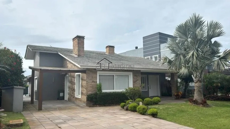 Casa mobiliada com 220m²