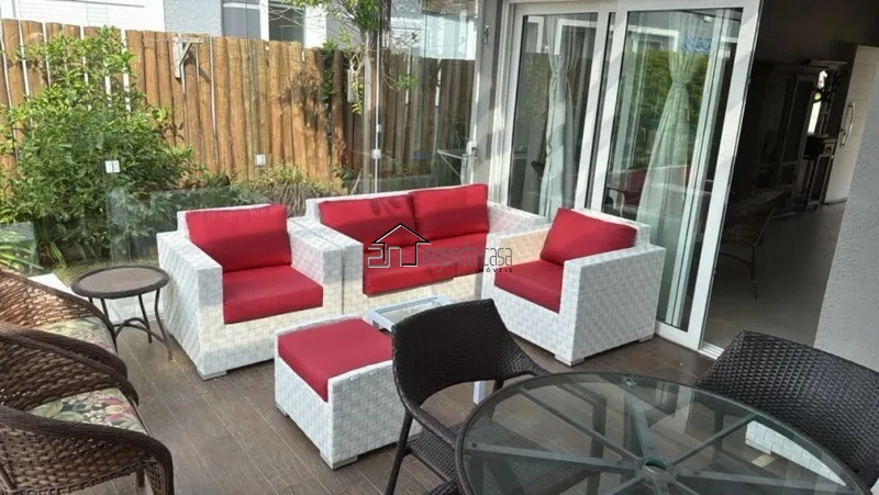 Casa mobiliada com 220m²: 4ª foto da galeria de imagens do imóvel