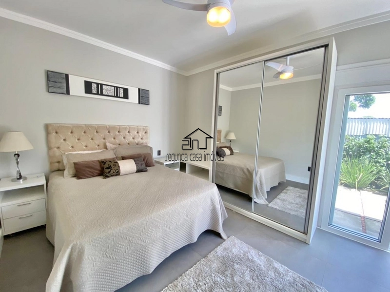 Casa com piscina: 8ª foto da galeria de imagens do imóvel