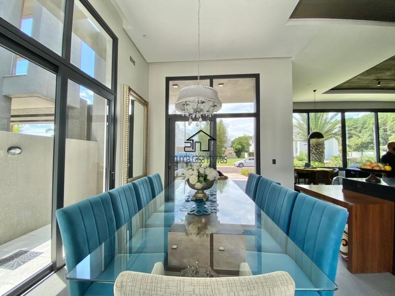 Casa com piscina: 4ª foto da galeria de imagens do imóvel