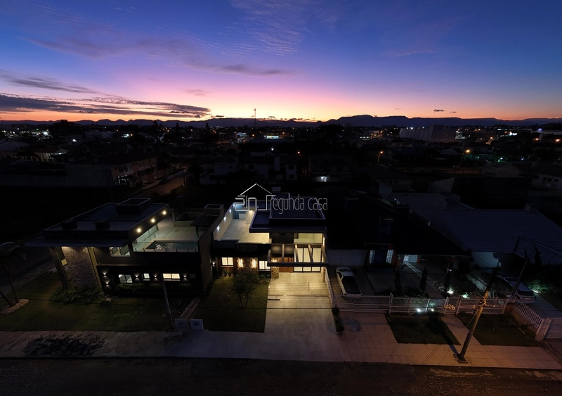 CASA DE ALTO PADRÃO COM TERRAÇO À VENDA EM CAPÃO DA CANOA: 30ª foto da galeria de imagens do imóvel