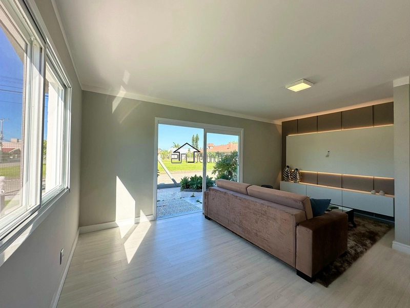 CASA PERTINHO DO MAR EM XANGRI-LÁ À VENDA !!!: 3ª foto da galeria de imagens do imóvel