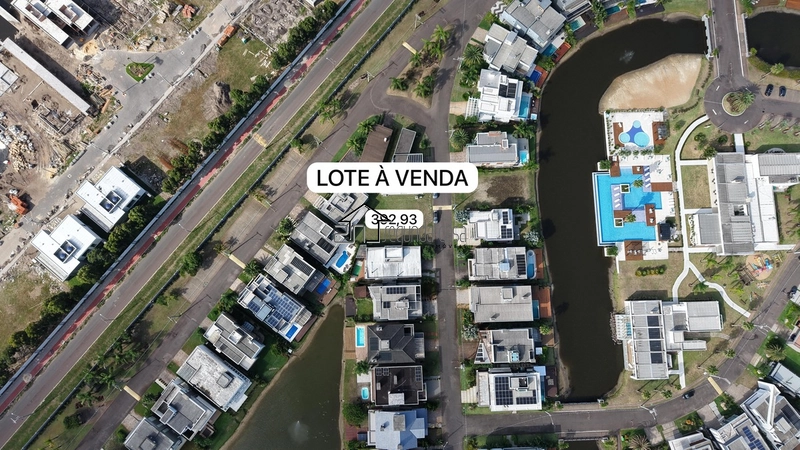 LOTE À VENDA PRÓXIMO AO LAGO E CLUBE: 1ª foto da galeria de imagens do imóvel
