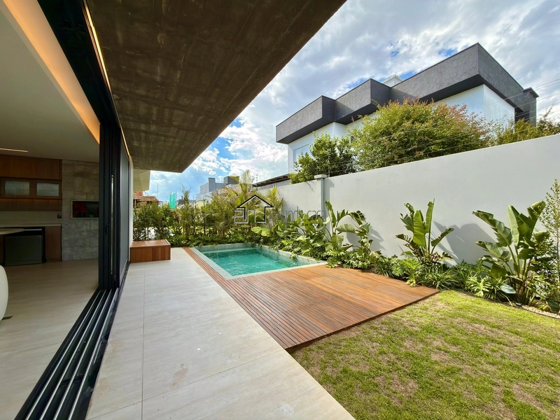 Sobrado com 262 M²: 17ª foto da galeria de imagens do imóvel