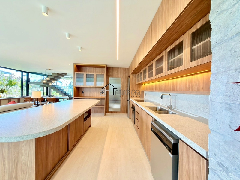 Sobrado com 262 M²: 12ª foto da galeria de imagens do imóvel