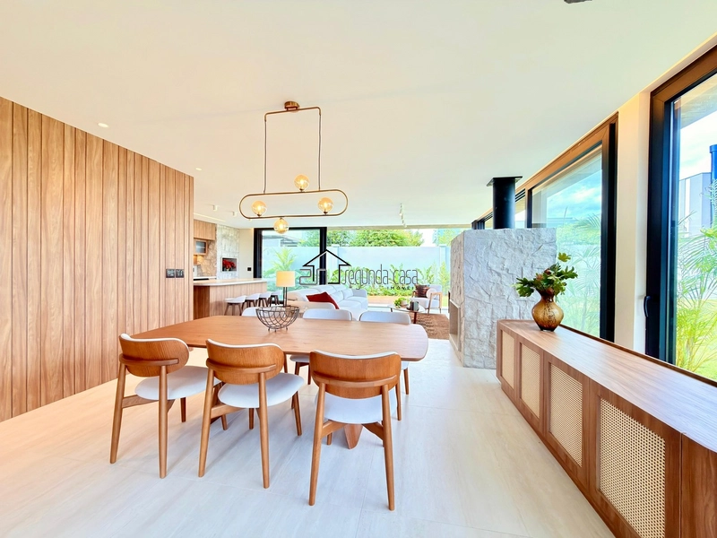 Sobrado com 262 M²: 4ª foto da galeria de imagens do imóvel