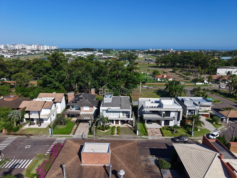 Sobrado com 330 M: 34ª foto da galeria de imagens do imóvel