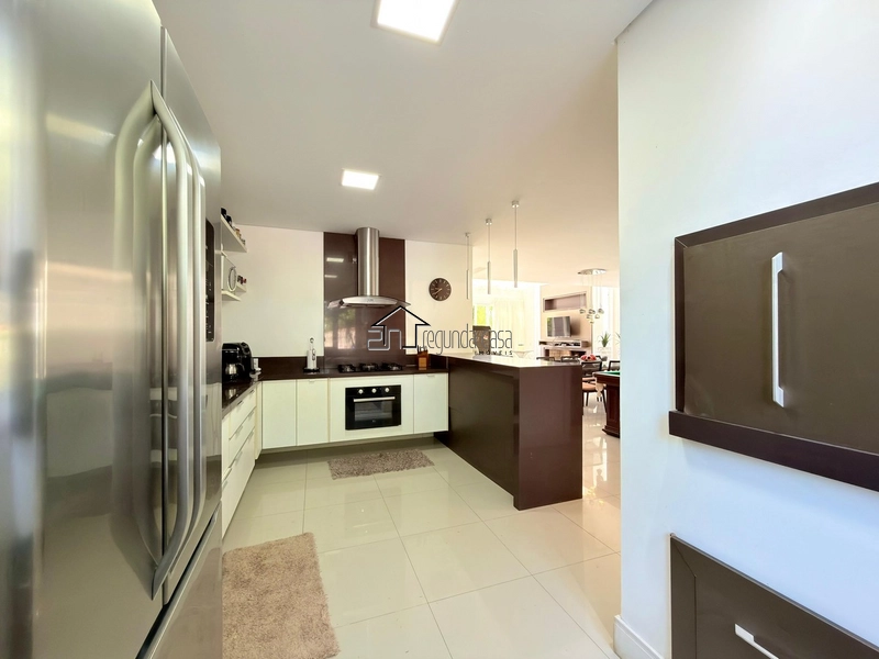 Sobrado com 330 M: 5ª foto da galeria de imagens do imóvel