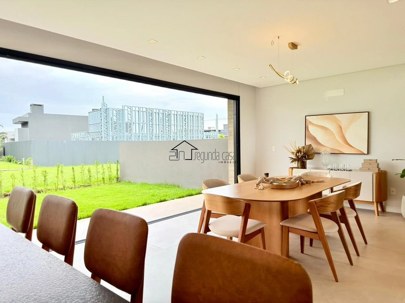 Belo imóvel com 220 m²: 12ª foto da galeria de imagens do imóvel