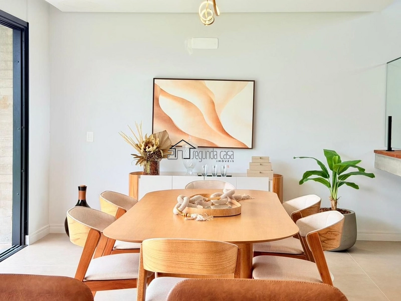 Belo imóvel com 220 m²: 4ª foto da galeria de imagens do imóvel