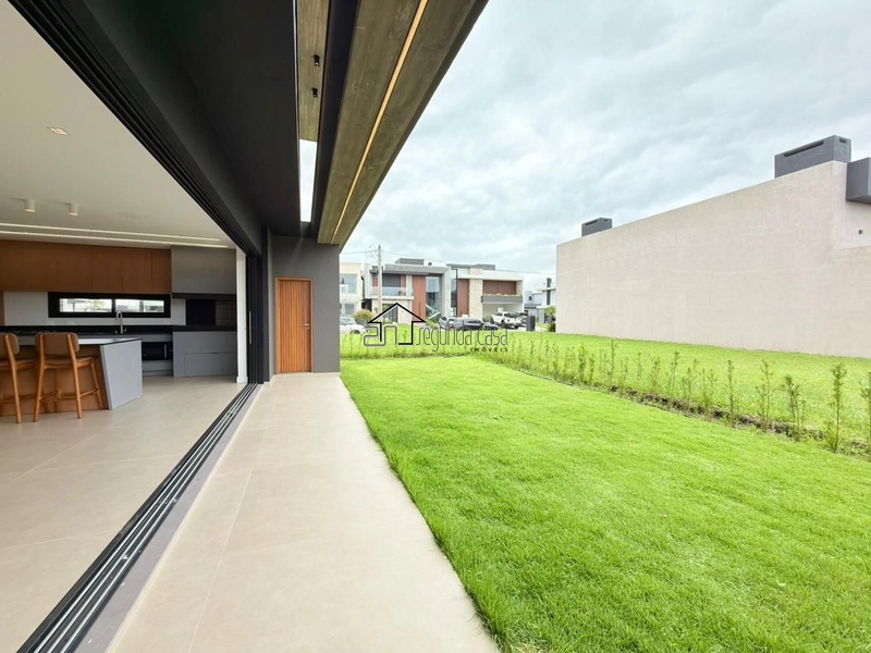 Belo imóvel com 220 m²: 16ª foto da galeria de imagens do imóvel