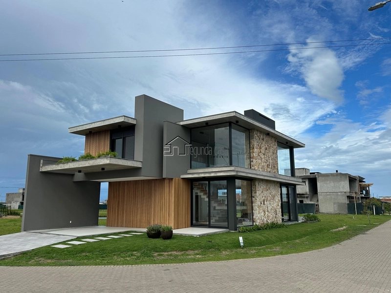 Sobrado com 230m²: 2ª foto da galeria de imagens do imóvel