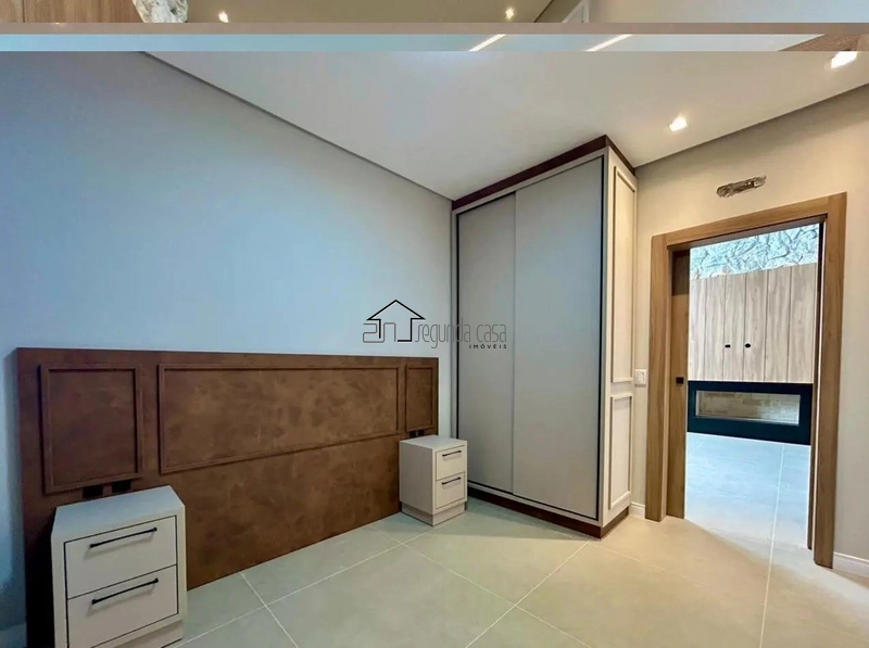 Sobrado com piscina: 5ª foto da galeria de imagens do imóvel