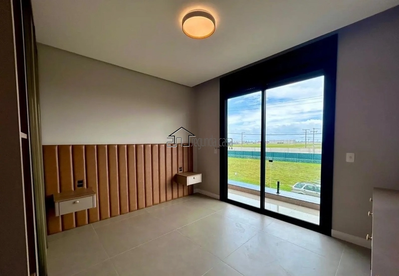 Sobrado com piscina: 6ª foto da galeria de imagens do imóvel