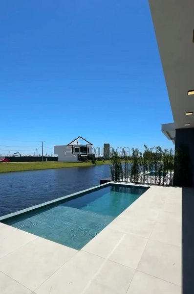 Sobrado beira lago: 7ª foto da galeria de imagens do imóvel