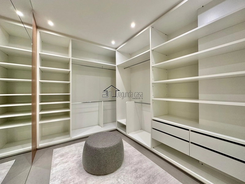 Mansão com 6 suítes e elevador: 15ª foto da galeria de imagens do imóvel