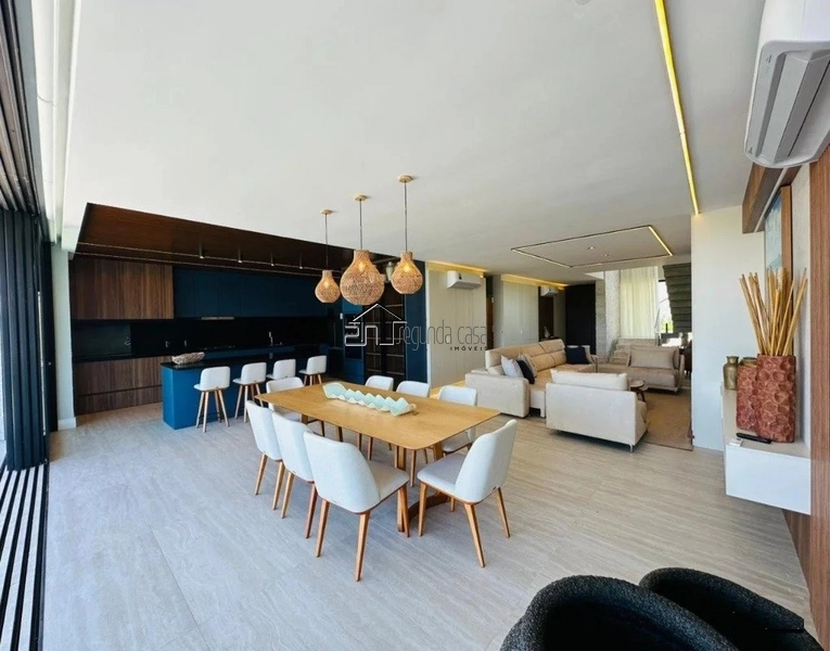 Imponente sobrado: 2ª foto da galeria de imagens do imóvel